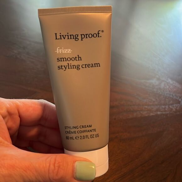 Living Proof Frizz Smooth Styling Cream 2 oz Hair Styling Product - Picture 1 of 6